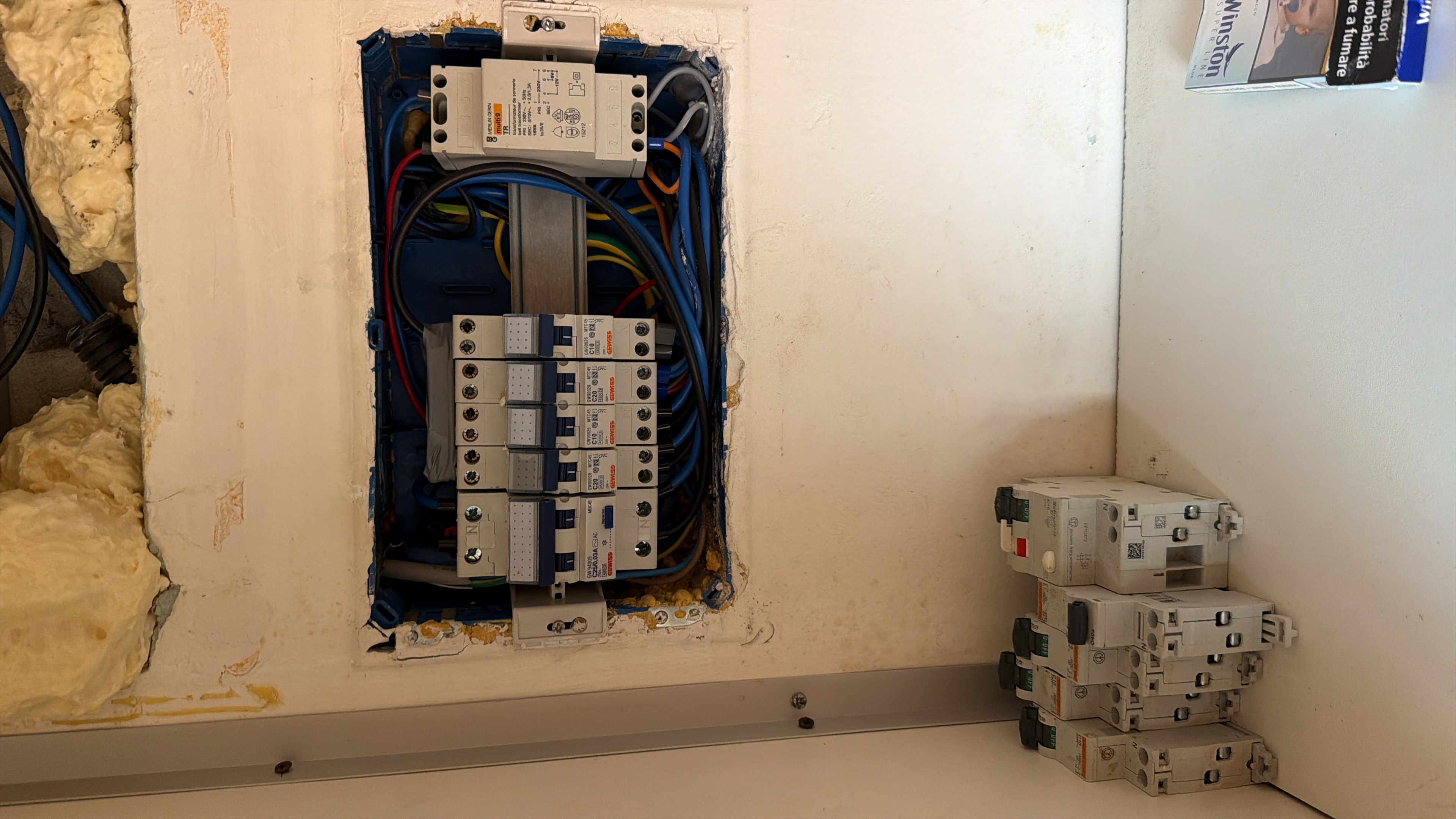 Lavoro di elettricista realizzato da mbn.impianti a Abano Terme (11) Lavoro di elettricista realizzato da mbn.impianti a Abano Terme (11) — Elettricista mbn.impianti, provincia di Padova