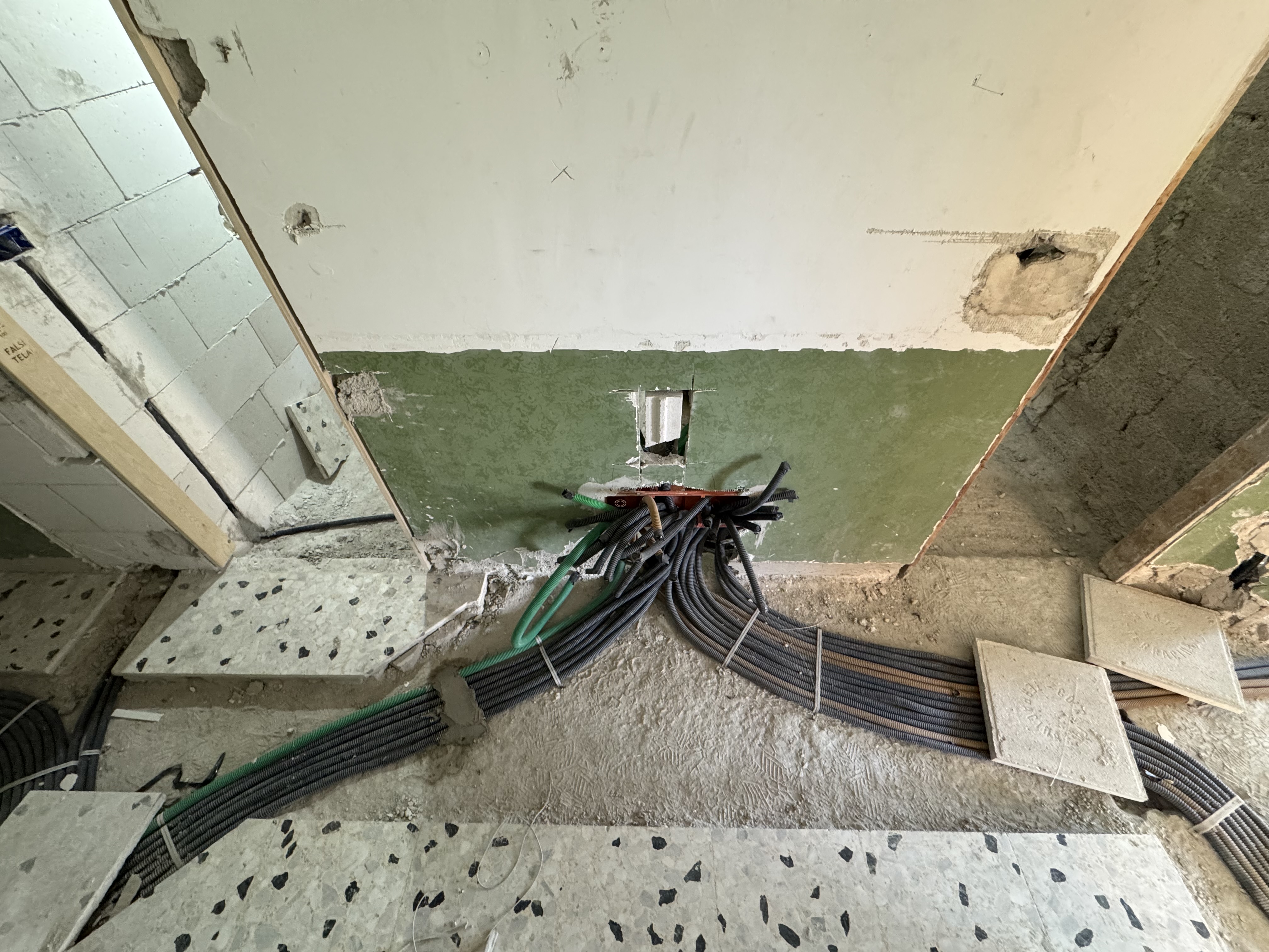 Lavoro di elettricista realizzato da Salvatore Cioffi a Castellammare di Stabia (11) Lavoro di elettricista realizzato da Salvatore Cioffi a Castellammare di Stabia (11) — Elettricista Salvatore Cioffi, provincia di Napoli